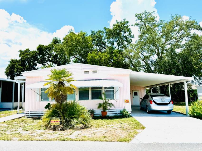 Winter Haven, FL Mobile Home for Sale located at 85 Misty Meadow Colony Club Mobile Estates